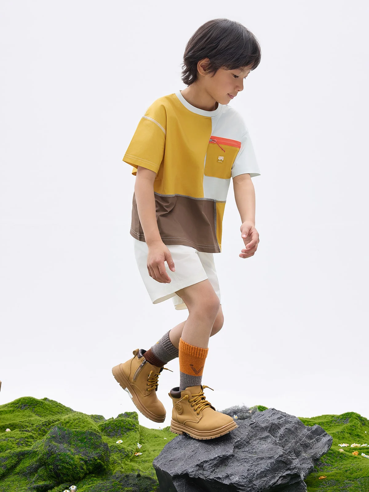 Kids' Willow Hiking Shorts - Image 3