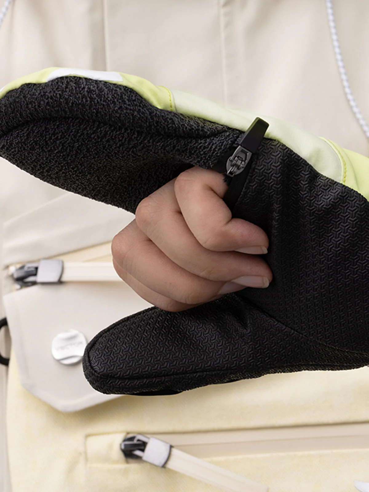 Gabriel Detachable Kevlar Mittens With Wrist Guard - Image 9