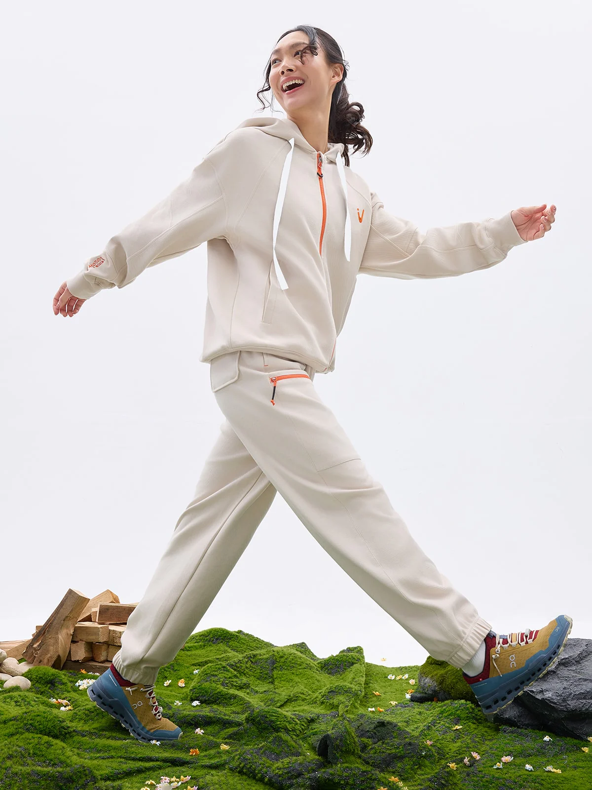 Vibe Zip Hoodie - Image 5