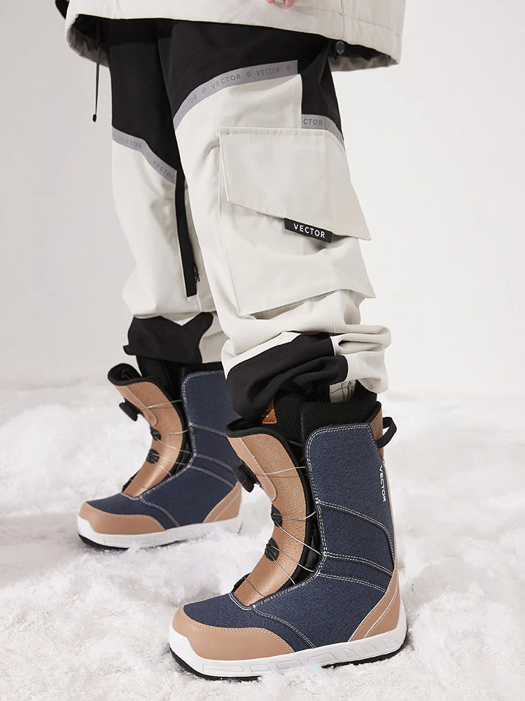 Women's Meteor Cargo Pants - Image 3