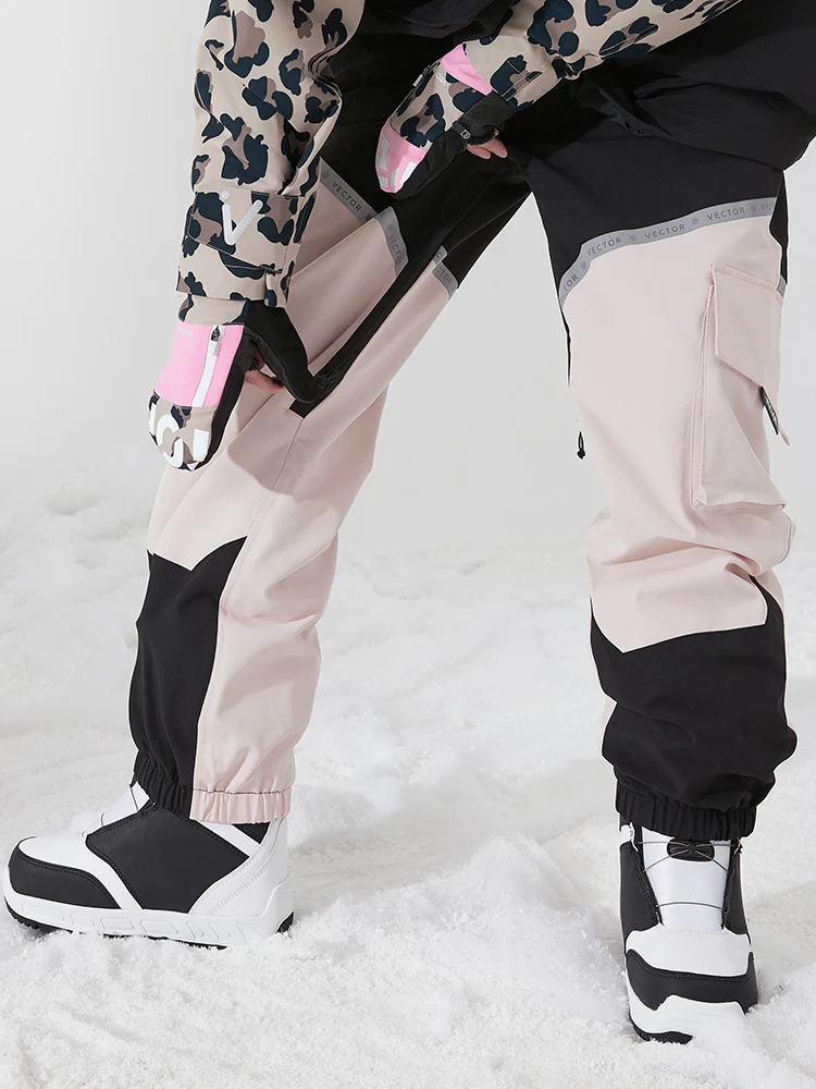 Women's Meteor Cargo Pants - Image 3