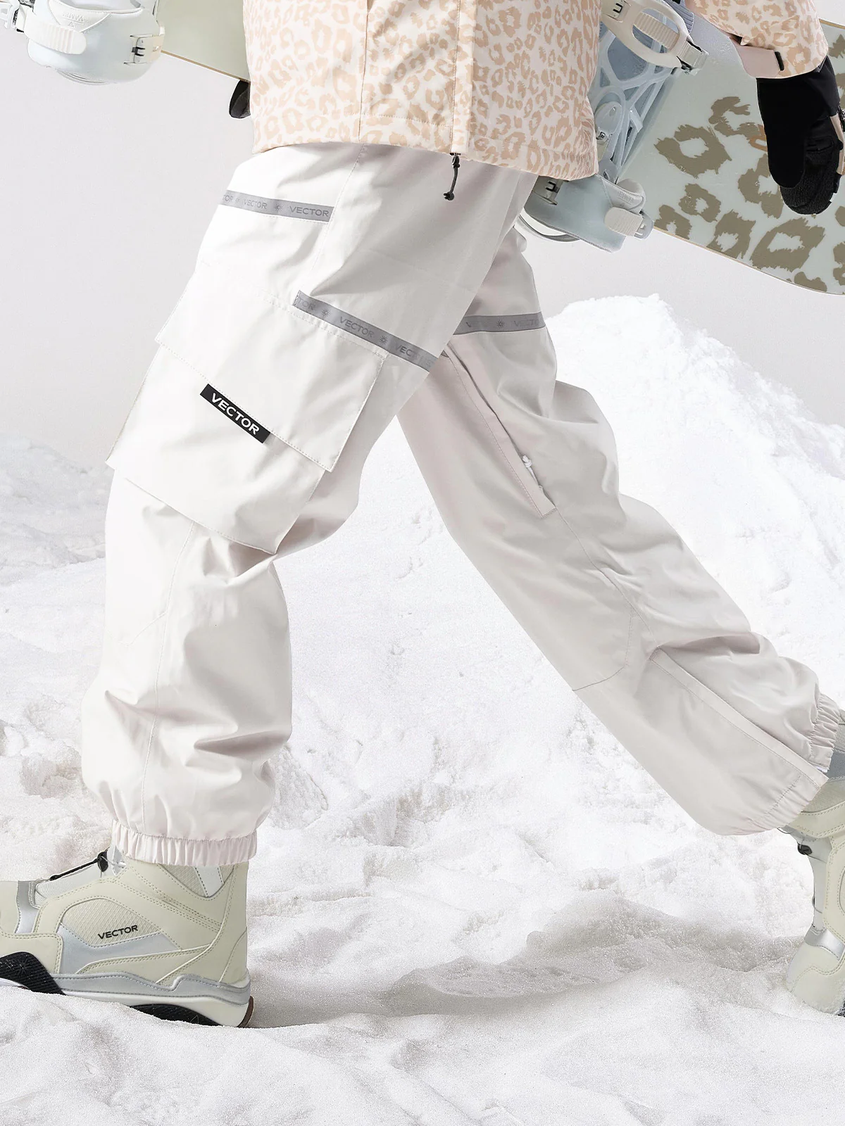 Women's Meteor Cargo Pants - Image 3