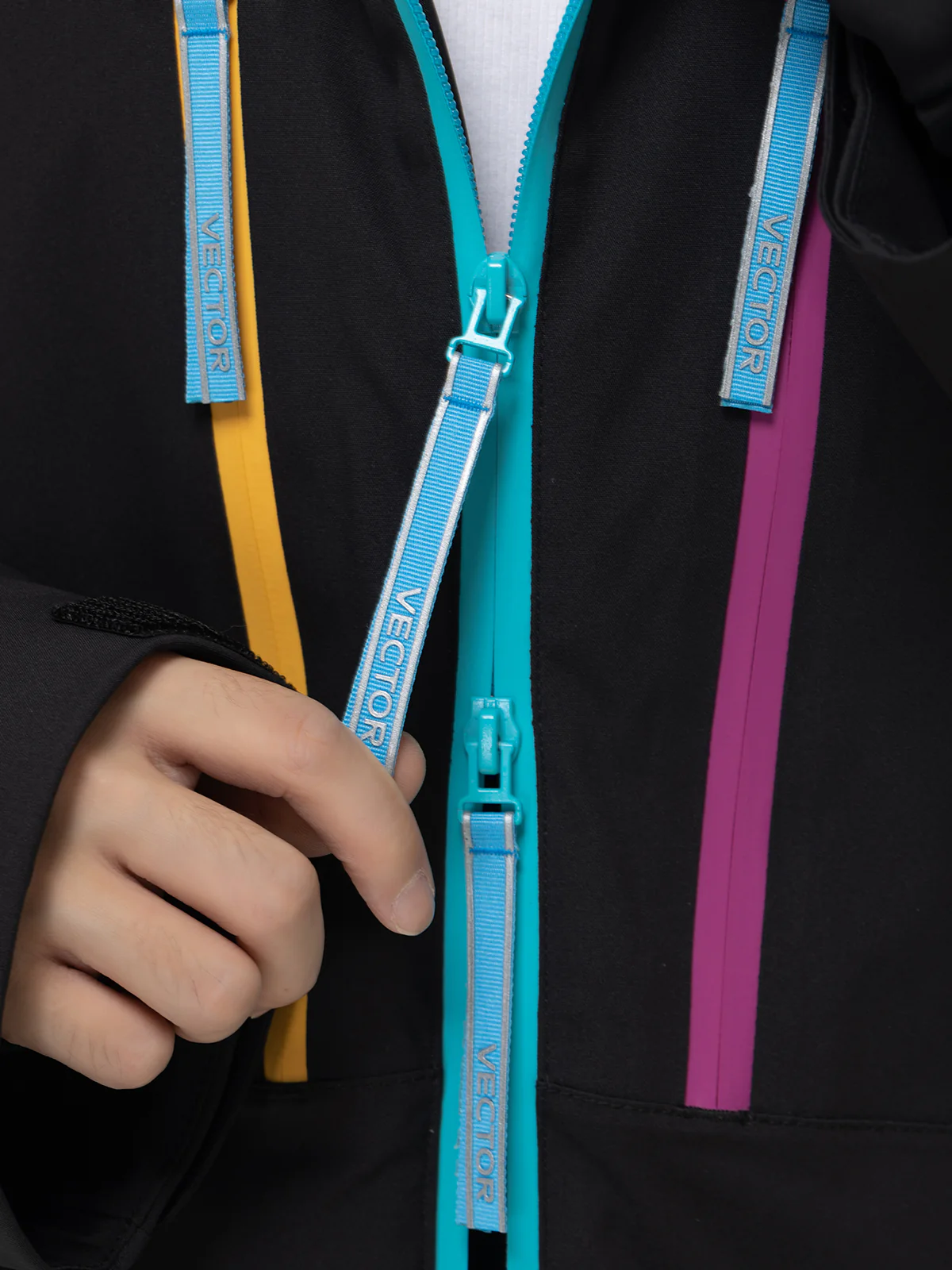 Women's Voyager 2L Jacket - Image 5