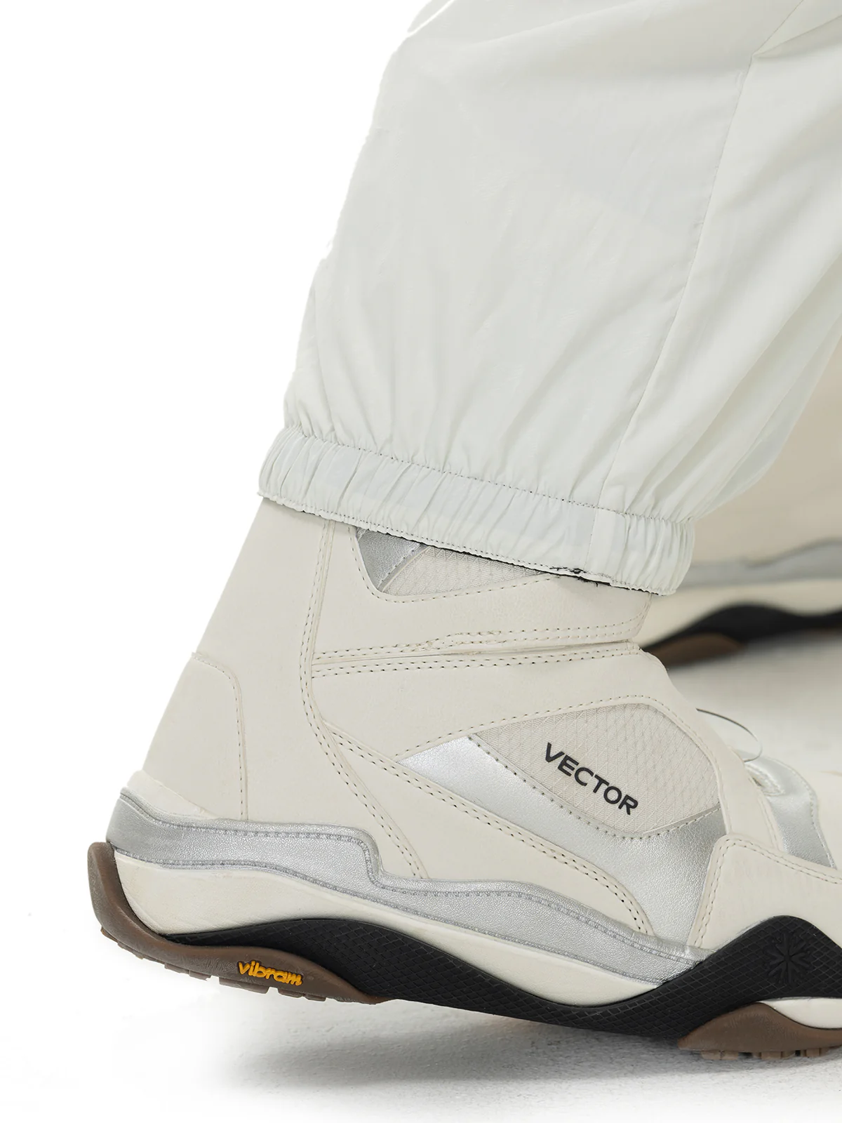 Women's Voyager 2L Knee-Padded Pants - Image 12