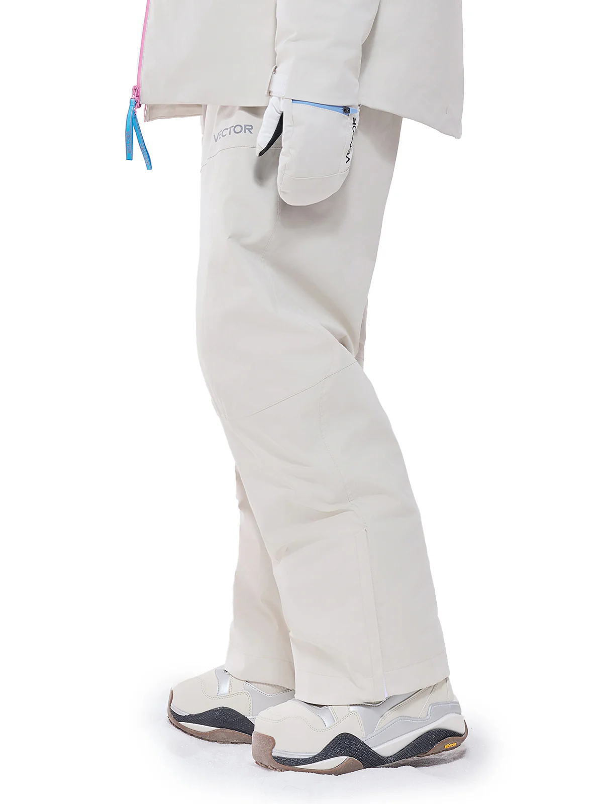 Women's Voyager 2L Knee-Padded Pants - Image 2